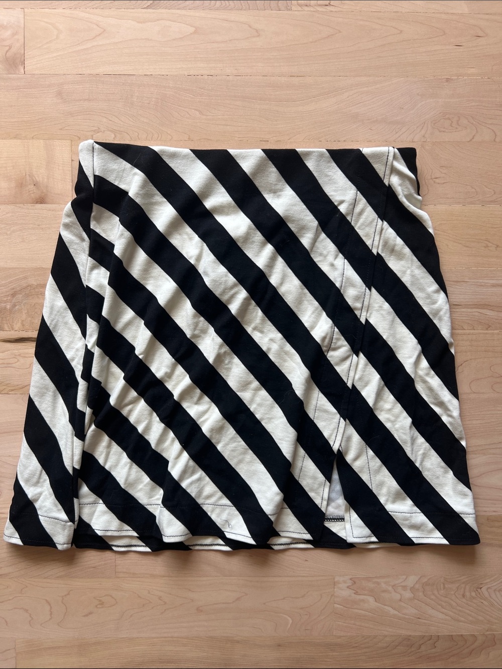 H&M Black & Cream Diagonal Stripe Mini Skirt